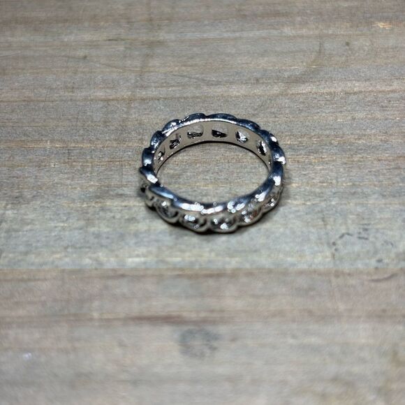 New! Link Stackable Fashion Silver Tone Ring Size 4 Costume Jewelry Hypoallerge - Picture 3 of 5